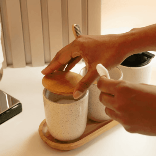 Dispenser Porta Sabonete Liquido Cerâmica Branco Reativo Osaka